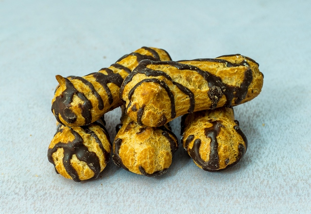 Печенье заварное"Любимчики" декорированное шоколадом